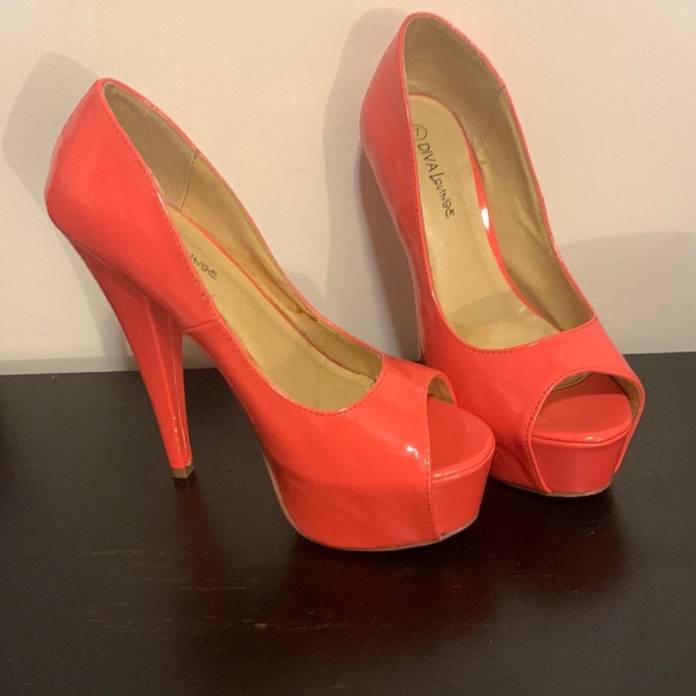 COPY - PEEP-TOE PLATFORM HEELS 👠